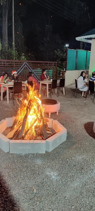 Coastal Bay Inn Alībāg Dış mekan fotoğraf