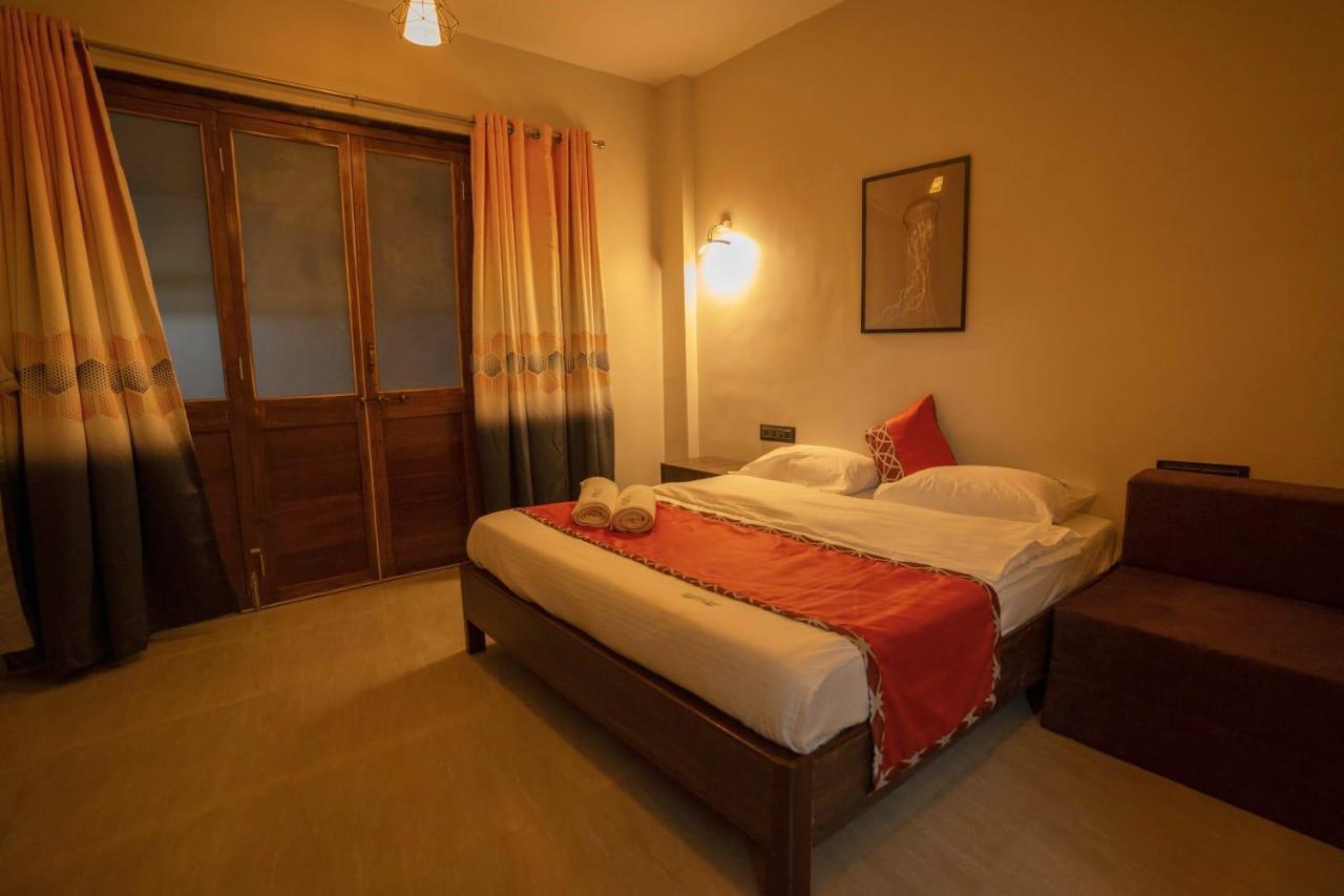 Coastal Bay Inn Alībāg Dış mekan fotoğraf
