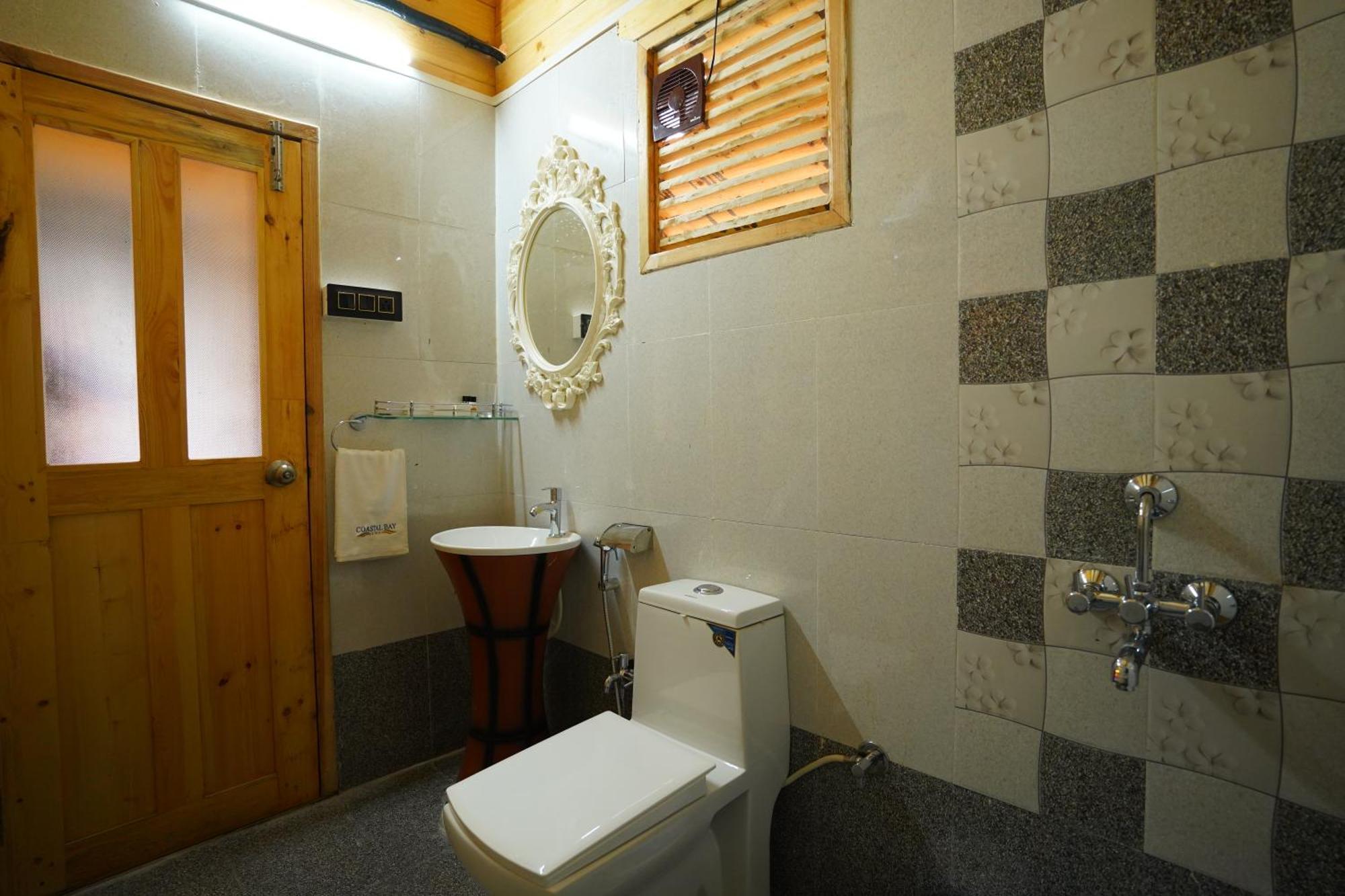Coastal Bay Inn Alībāg Dış mekan fotoğraf