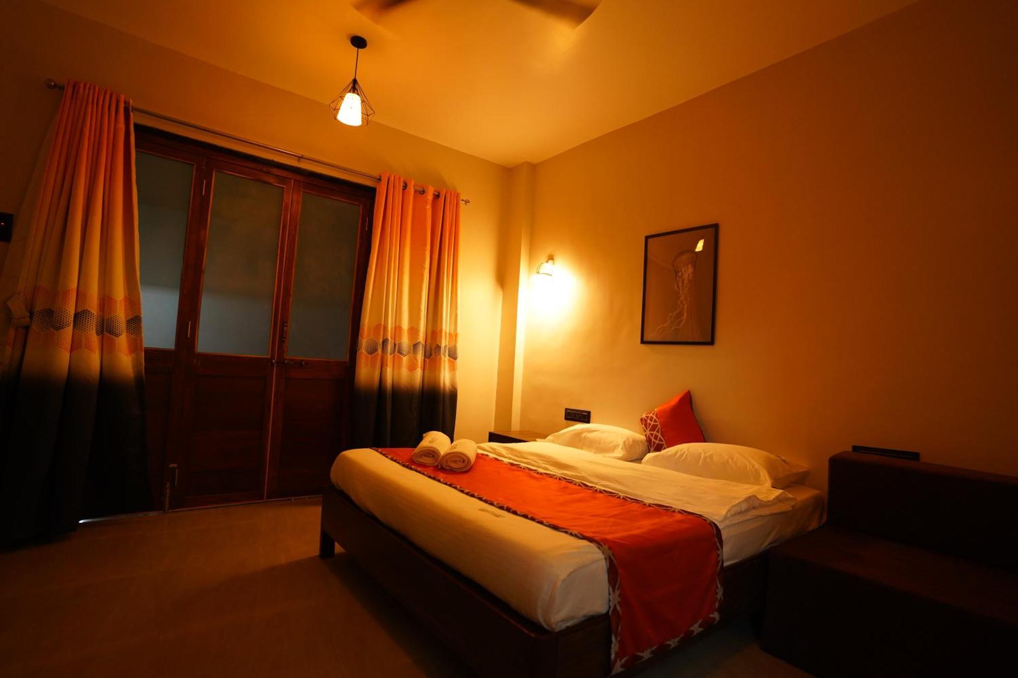 Coastal Bay Inn Alībāg Dış mekan fotoğraf