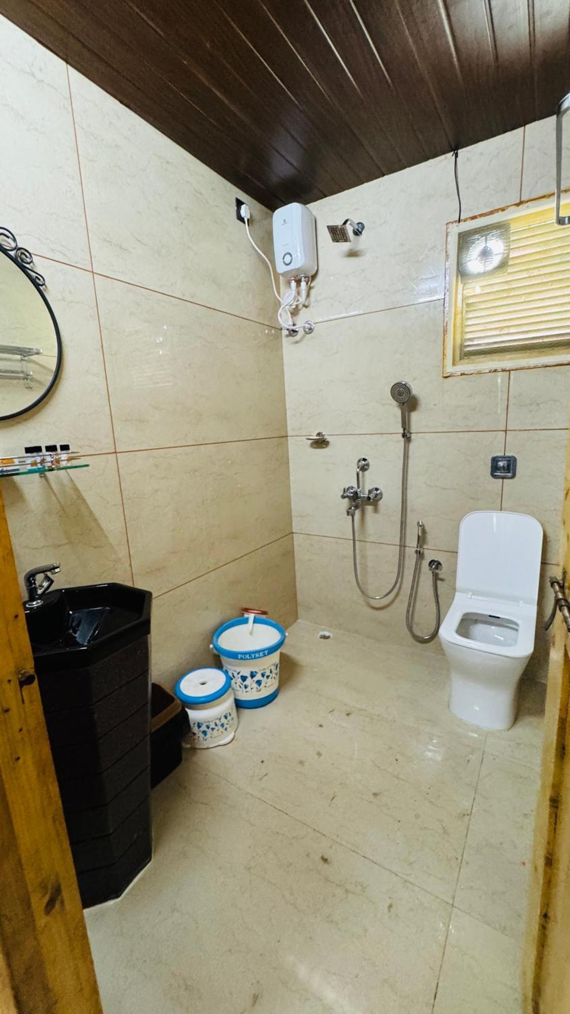 Coastal Bay Inn Alībāg Dış mekan fotoğraf