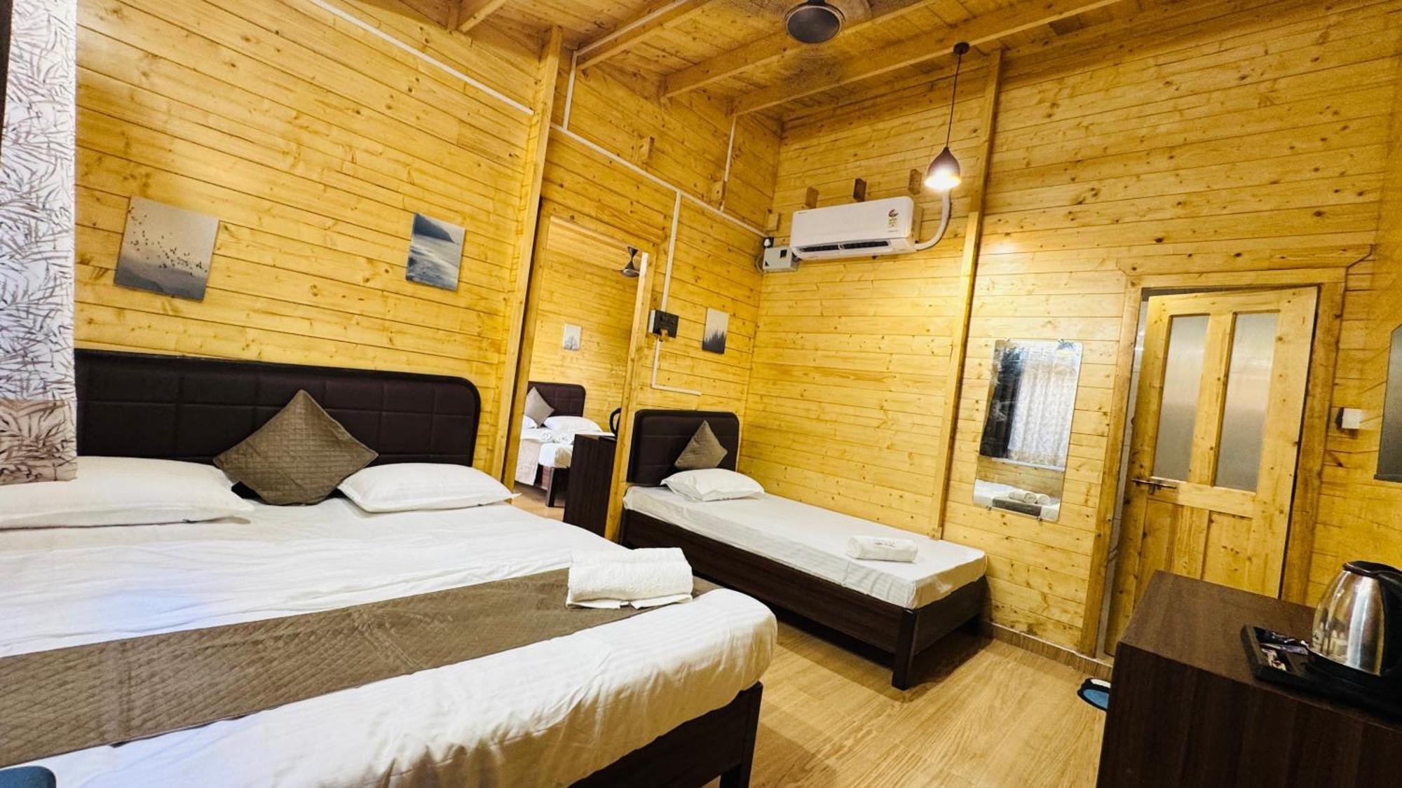 Coastal Bay Inn Alībāg Dış mekan fotoğraf