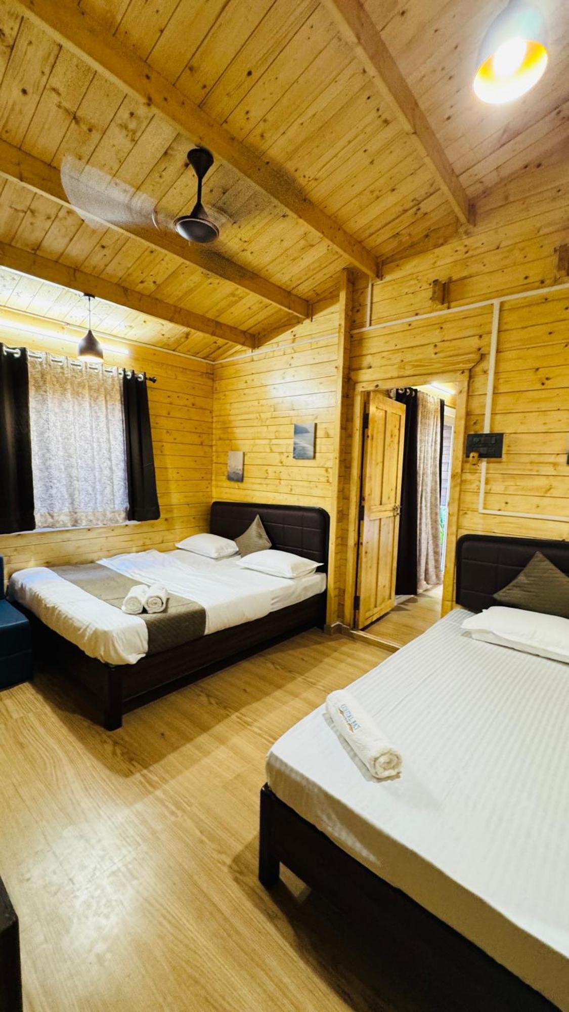 Coastal Bay Inn Alībāg Dış mekan fotoğraf