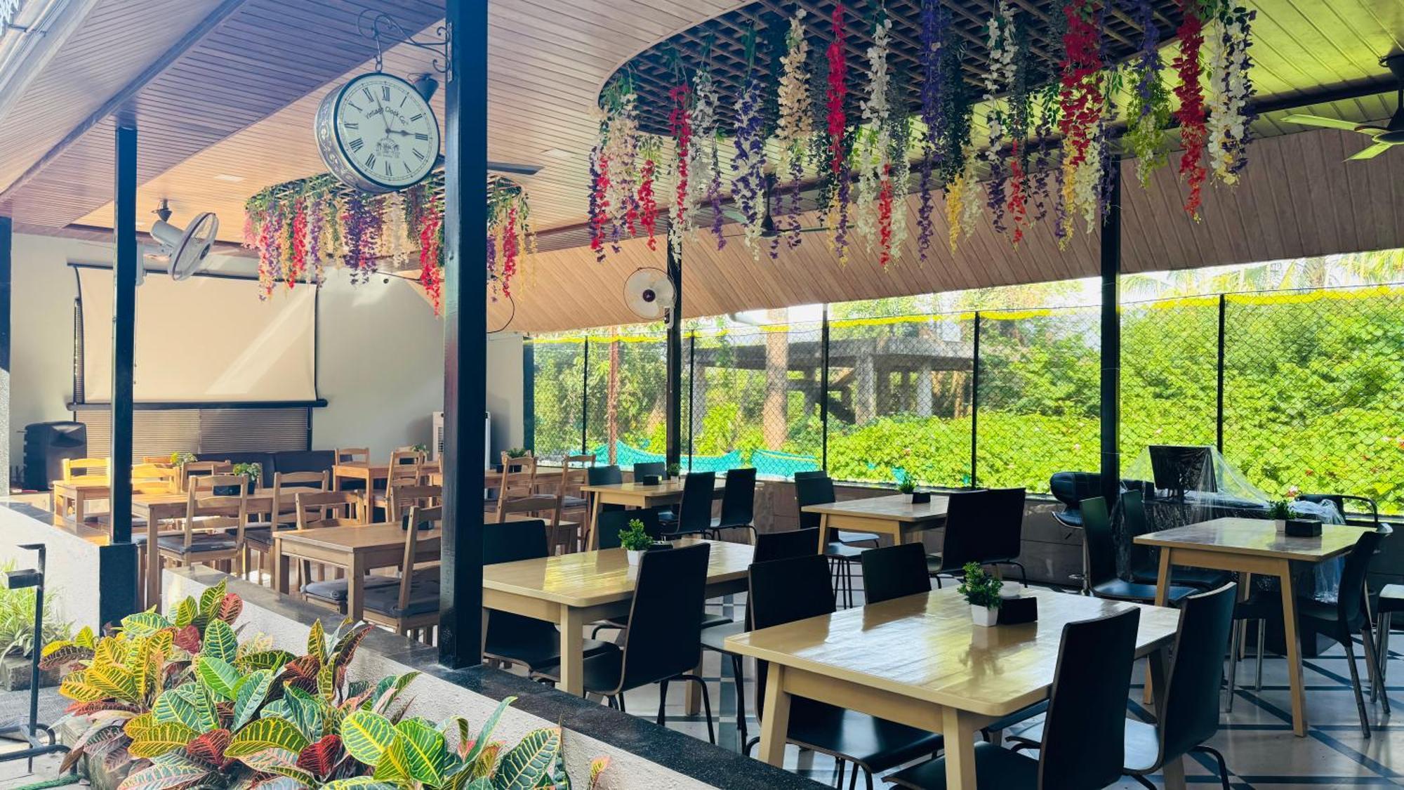 Coastal Bay Inn Alībāg Dış mekan fotoğraf
