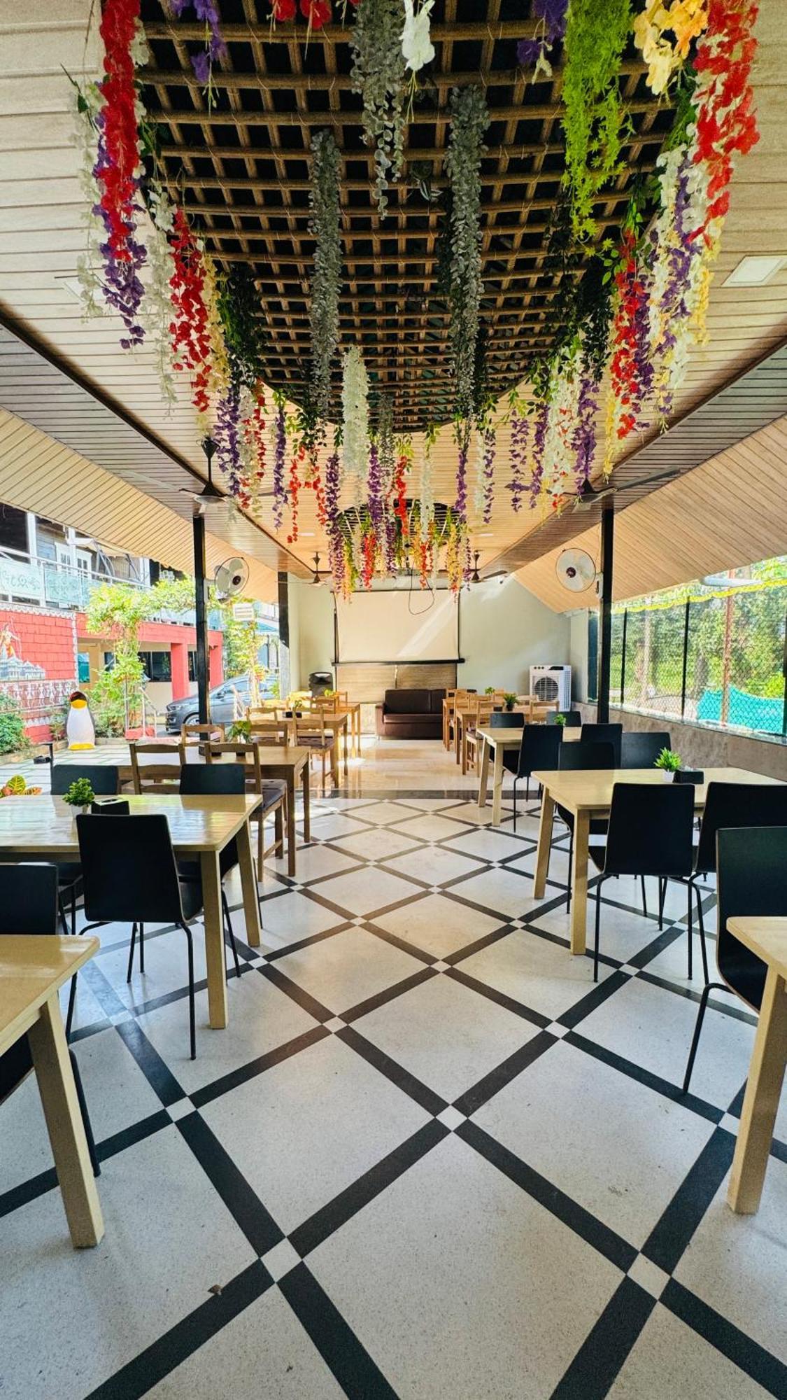 Coastal Bay Inn Alībāg Dış mekan fotoğraf