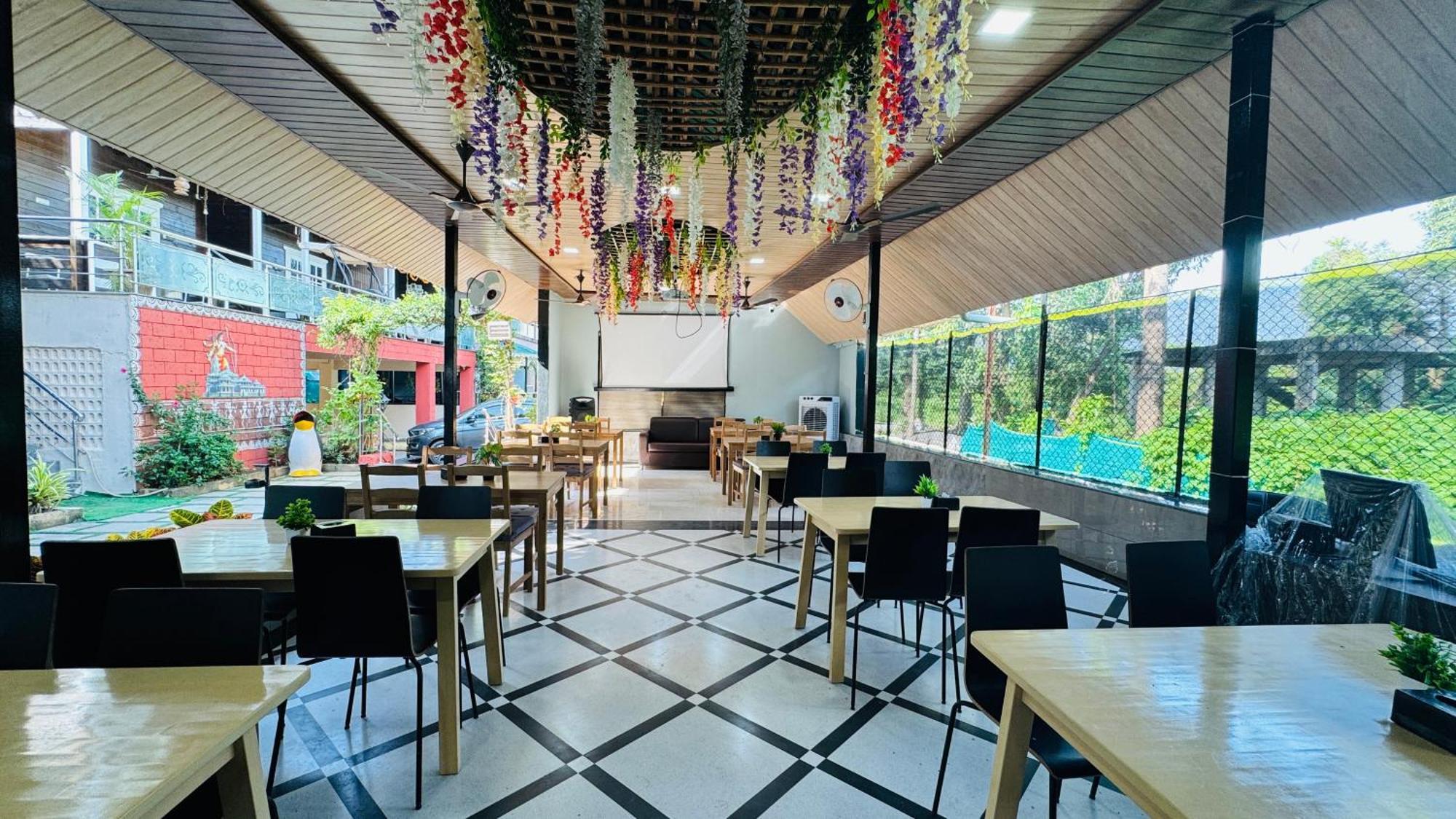 Coastal Bay Inn Alībāg Dış mekan fotoğraf